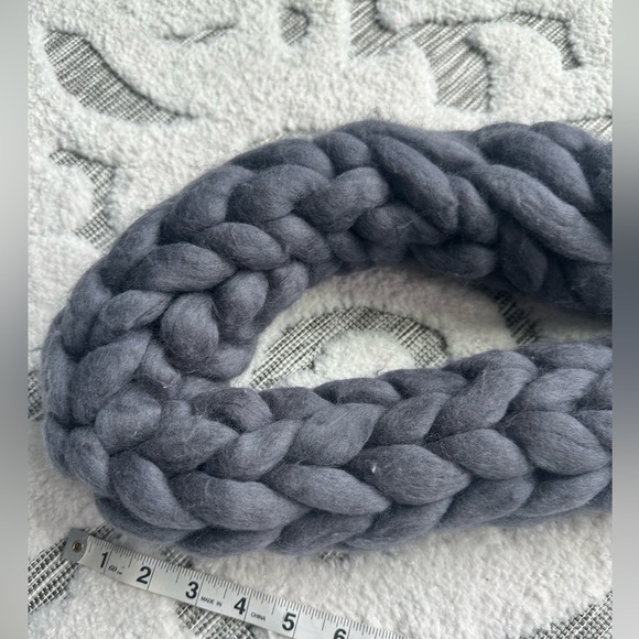 Charcoal Grey Chunky Knit Wool Infinity Scarf - Picture 3 of 3